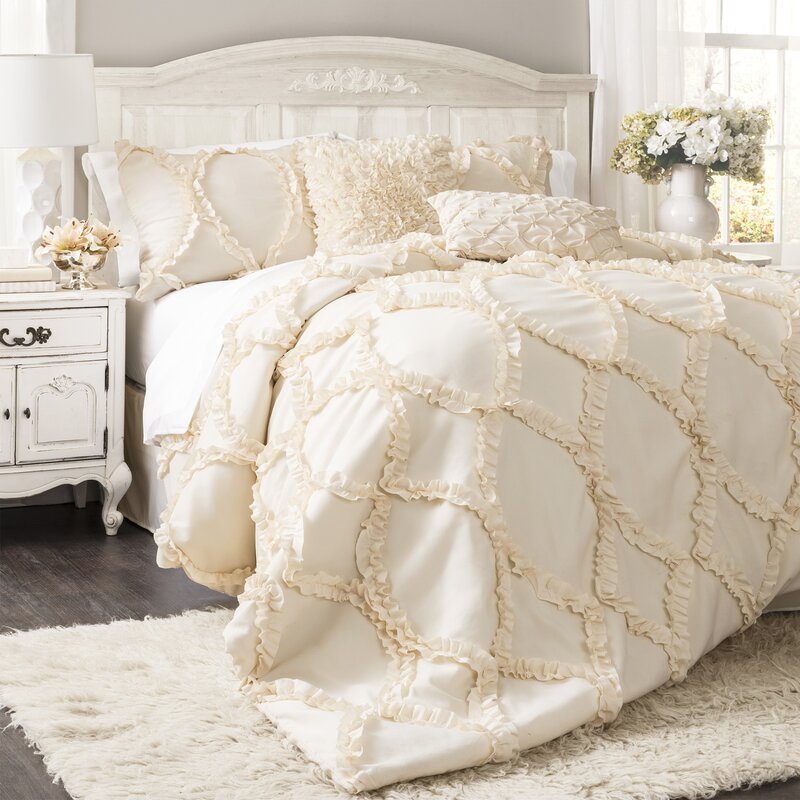 Erion Comforter Set