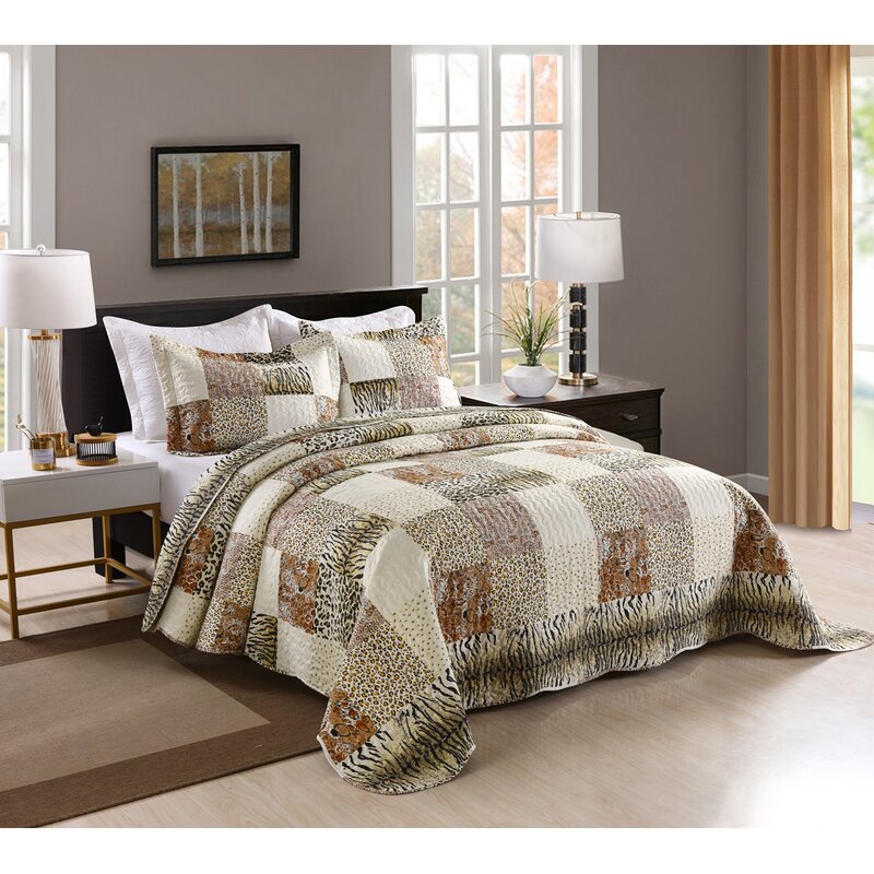 Patria 3 Piece Reversible Quilt Set